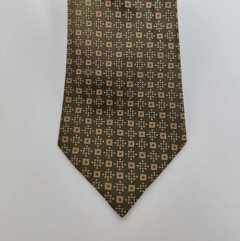 Barney's New York Men's Tie